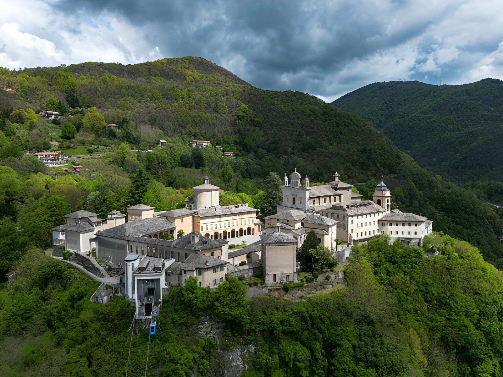 Vista aerea del Sacro Monte di Varallo